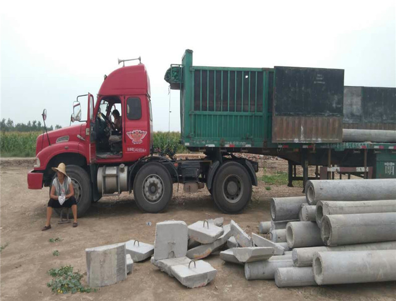 發(fā)湖北老河口工程項目部80根大十米線(xiàn)桿40地錨石